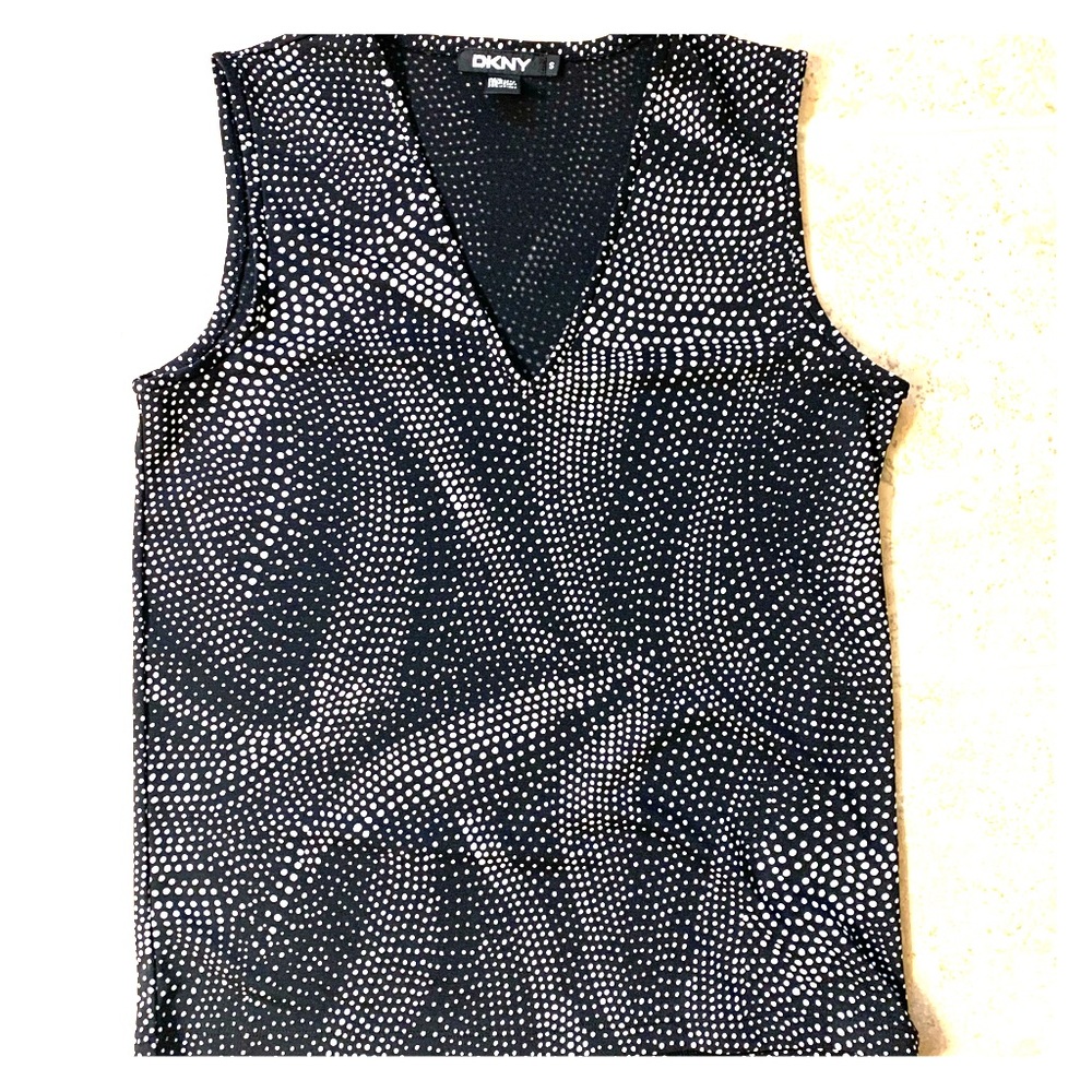 DKNY top small shirt sleeveless designer top cute!